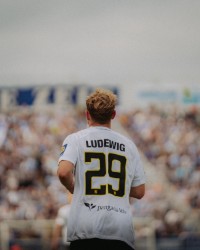 Spieler des TSV 1860 Kilian Ludewig während eines Fußballspiels