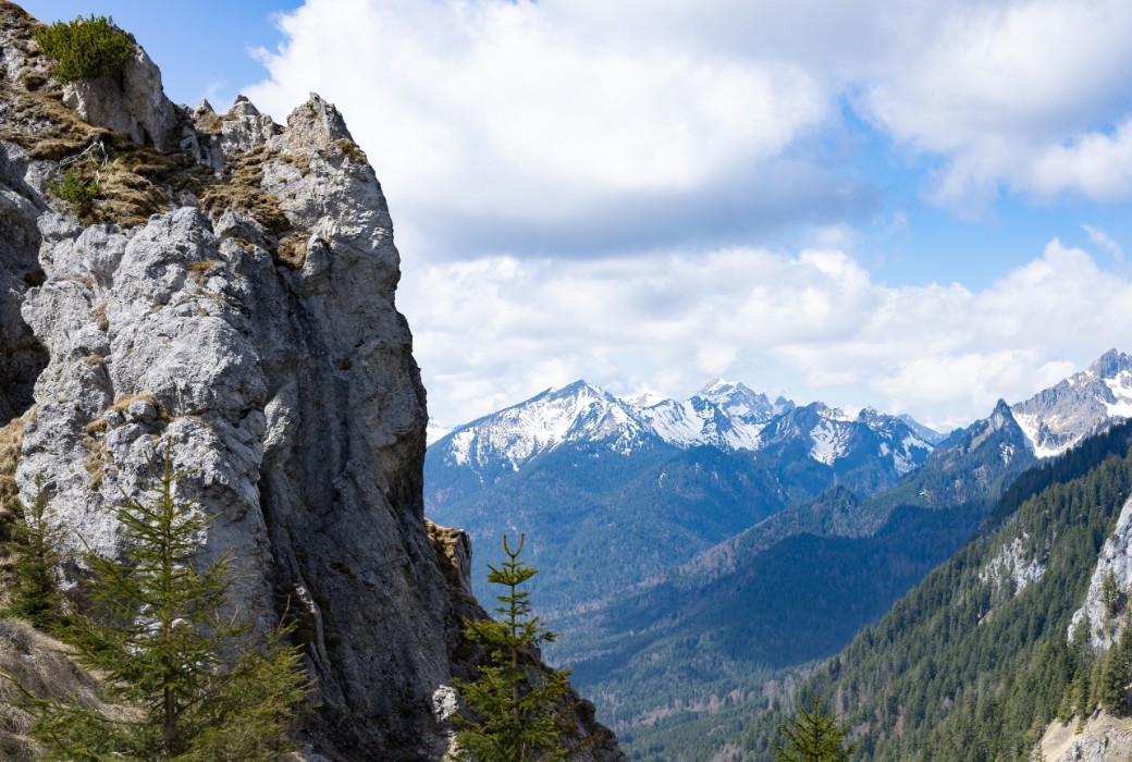 Weitblick in die Berge Weitblick in die Berge