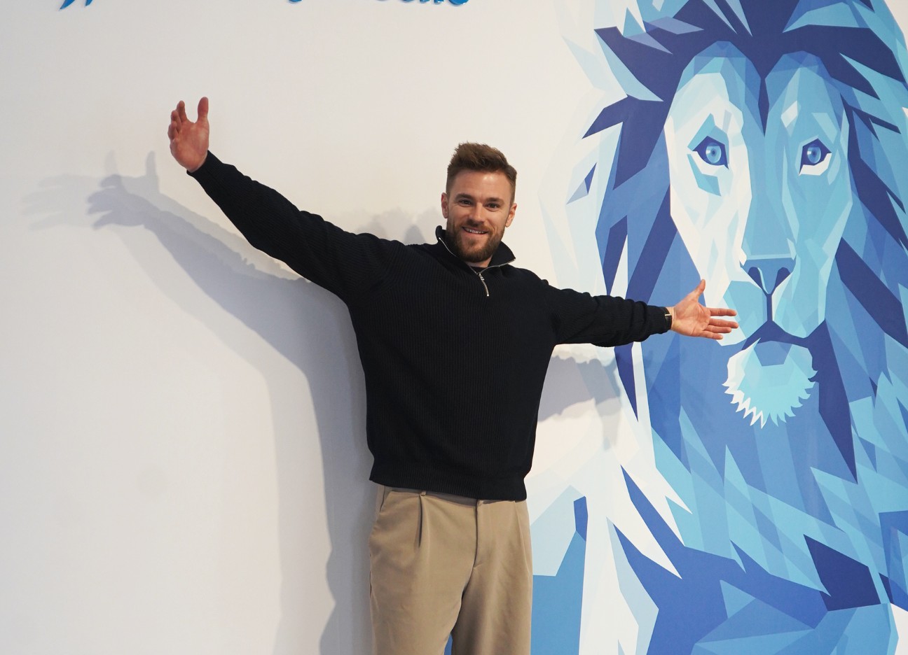 Tobias Schneider in der Hauptverwaltung der Bayerischen