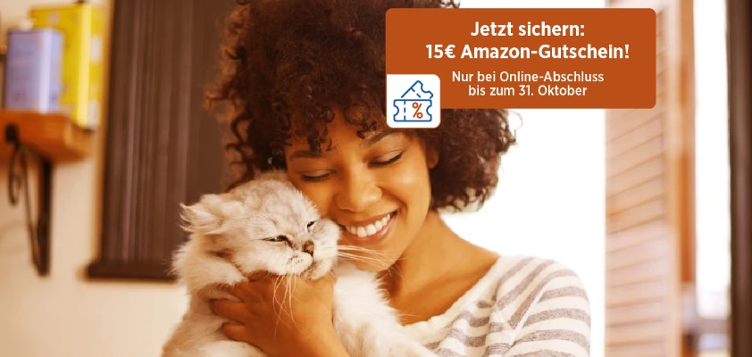 Eine Frau kuschelt mit einer Katze. Schrift im Vordergrund: "Jetzt sichern: 15€ Amazon-Gutschein!"