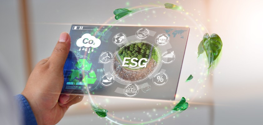 Tablet, auf dem ESG-Ziele abgebildet sind.