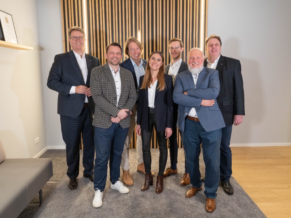 Gruppenfoto der Vorsitzenden der einzelnen Geschäftsfeldern mit Martin Gräfer Gruppenfoto der Vorsitzenden der einzelnen Geschäftsfeldern mit Martin Gräfer