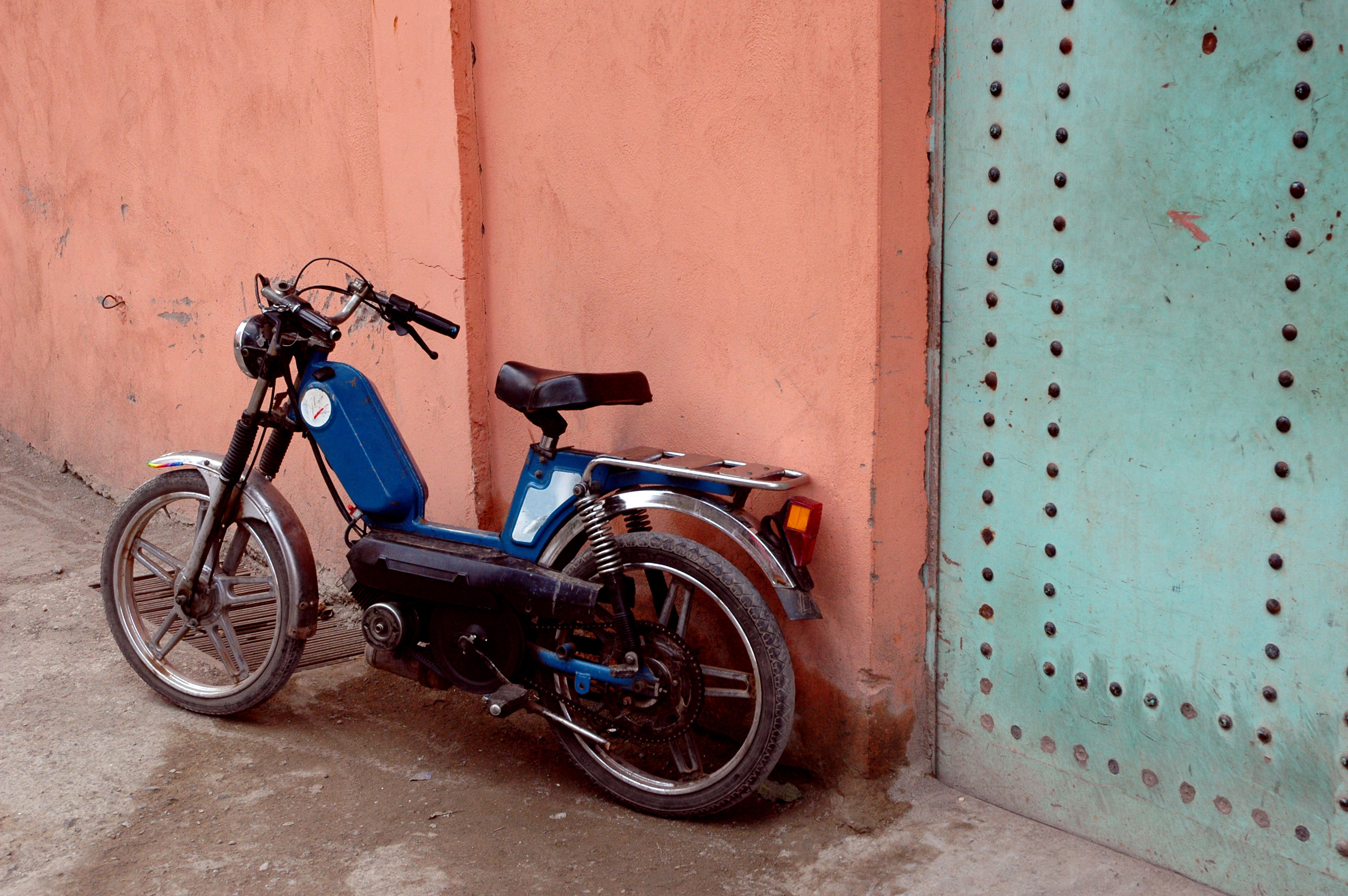 Mopeds: Das sind die Vorteile der motorisierten Kleinkrafträder ⇒ die  Bayerische